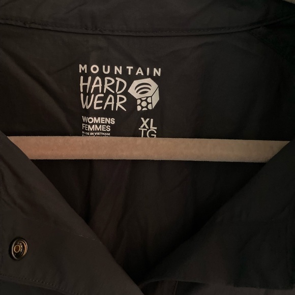 Mountain Hardwear Women’s Pullover Lightweight Jacket - Picture 2 of 5